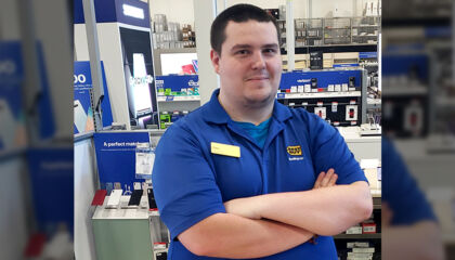 Massachusetts employee shaves head to raise money for kids with cancer